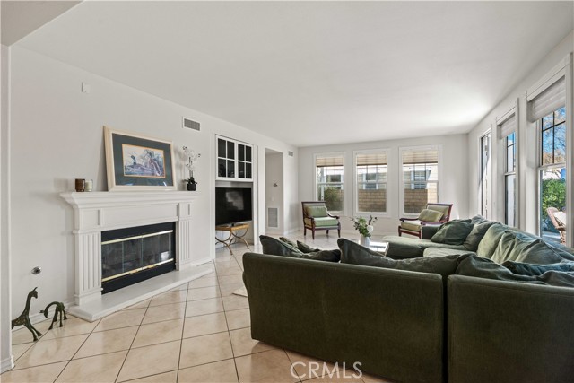 Detail Gallery Image 16 of 57 For 27053 Island Rd, Valencia,  CA 91355 - 5 Beds | 5 Baths