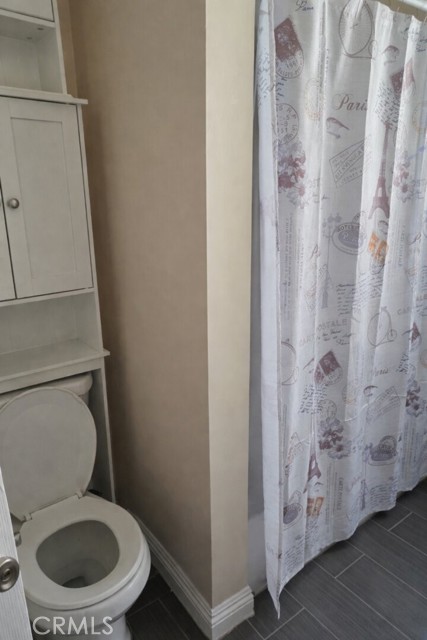 Detail Gallery Image 11 of 19 For 819 E 85th St, Los Angeles,  CA 90001 - 4 Beds | 3 Baths