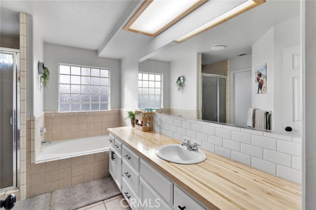 Detail Gallery Image 27 of 39 For 15888 Saint Timothy, Apple Valley,  CA 92307 - 4 Beds | 2 Baths