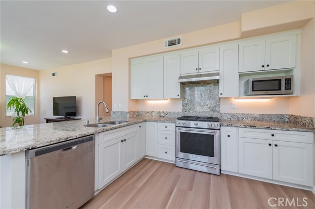 Detail Gallery Image 17 of 41 For 18907 Bentley, Rowland Heights,  CA 91748 - 5 Beds | 3 Baths