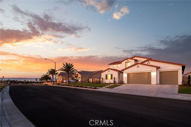 17042 Meteor Way, Riverside CA: https://media.crmls.org/medias/c46b8759-fe89-4290-b6a0-d2788bdb69dd.jpg