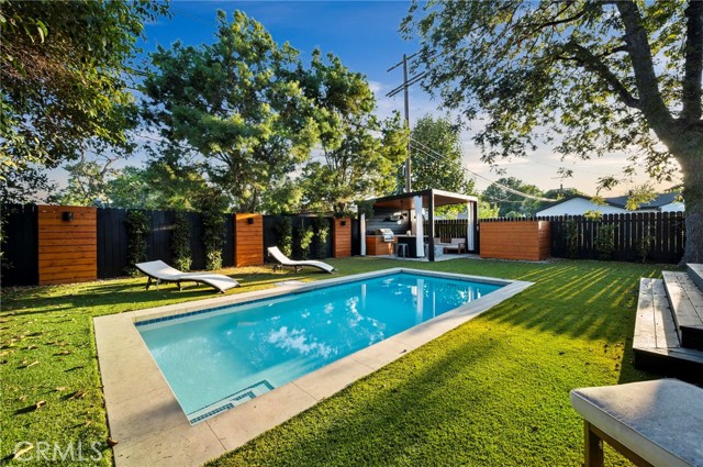 14328 Emelita Street, Sherman Oaks CA: https://media.crmls.org/medias/c46bb489-80ec-4223-8246-cfd26b9ddabb.jpg