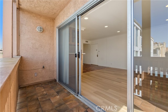 Detail Gallery Image 11 of 55 For 600 Monterey Bld #8,  Hermosa Beach,  CA 90254 - 2 Beds | 2 Baths