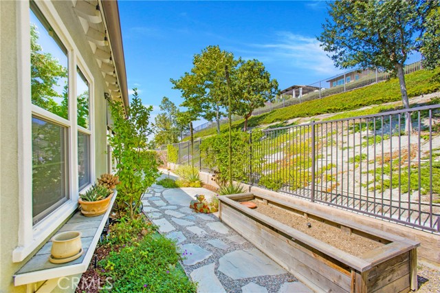 112 Cerrero Court, Rancho Mission Viejo CA: https://media.crmls.org/medias/c46bd4f5-bc33-4a1f-8928-732081814d32.jpg