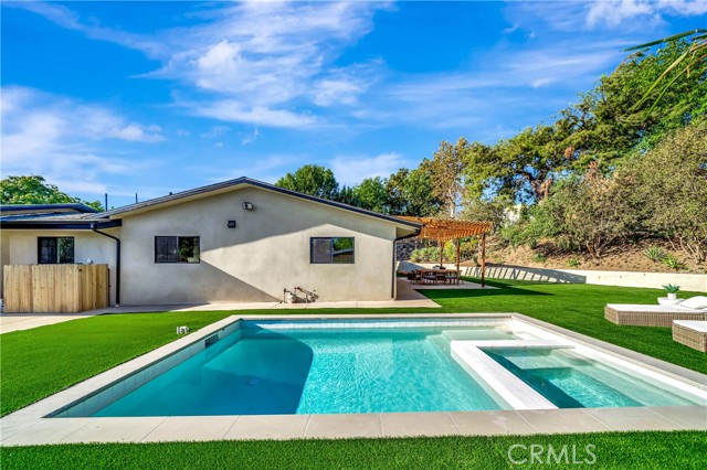 5534 Pattilar Avenue, Woodland Hills CA: https://media.crmls.org/medias/c46ccb76-7d35-47e6-b0a7-816661dc0b93.jpg