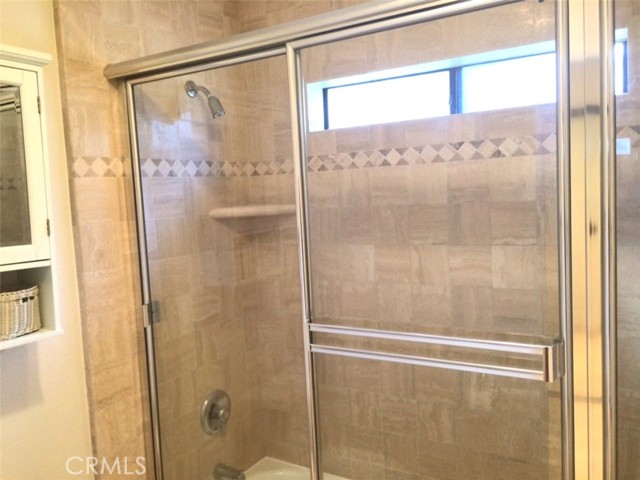 Detail Gallery Image 13 of 22 For 5800 Owensmouth Ave #26,  Woodland Hills,  CA 91367 - 3 Beds | 2 Baths