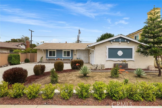 Detail Gallery Image 1 of 42 For 6521 Chapman Ave, Garden Grove,  CA 92845 - 3 Beds | 2 Baths