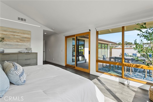 Detail Gallery Image 16 of 33 For 11 Skysail Dr, Corona Del Mar,  CA 92625 - 2 Beds | 2/1 Baths