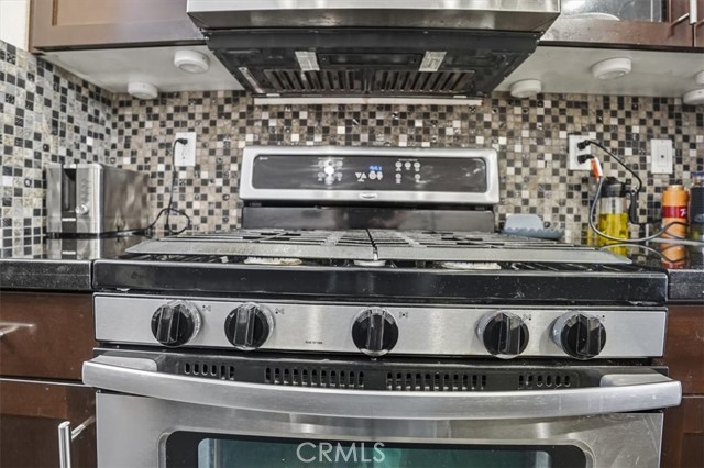 965 Acacia Lane, Montebello CA: https://media.crmls.org/medias/c46da053-87a1-4cb8-85ae-690554316ebd.jpg