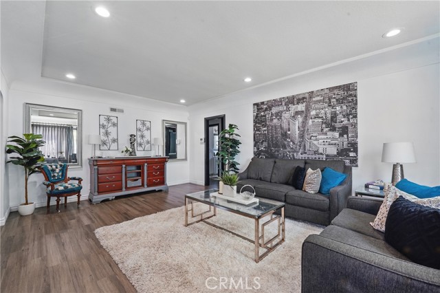 9489 Muroc Street, Bellflower CA: https://media.crmls.org/medias/c46dce7b-f406-42af-bac0-49e913306746.jpg