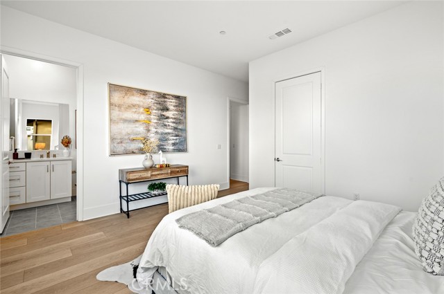 Detail Gallery Image 18 of 40 For 209 Junco, Irvine,  CA 92618 - 5 Beds | 4/1 Baths