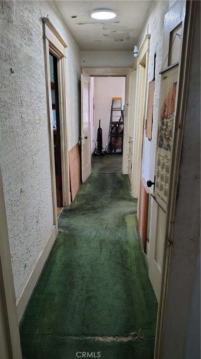 https://media.crmls.org/medias/c46ee0be-7538-4e7d-bce3-bea220861987.jpg?preset=X-Large