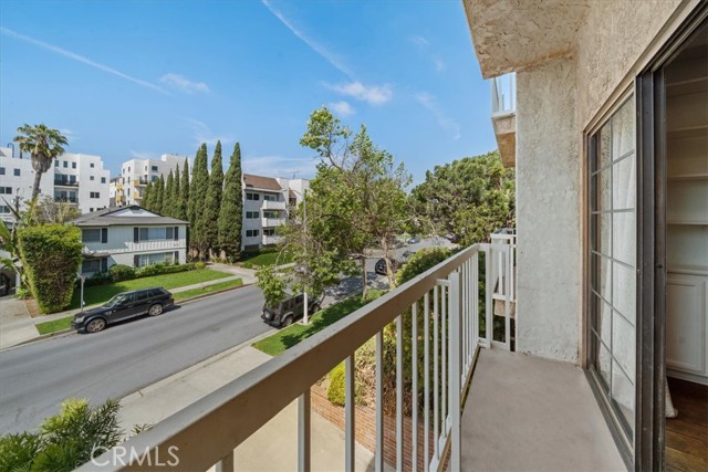 3568 Keystone Avenue, Los Angeles CA: https://media.crmls.org/medias/c46f6858-6a50-4199-a138-133d76ebc52e.jpg