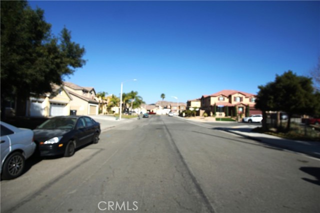 Detail Gallery Image 13 of 14 For 14369 Tradewinds Pl, Moreno Valley,  CA 92555 - 5 Beds | 4/1 Baths