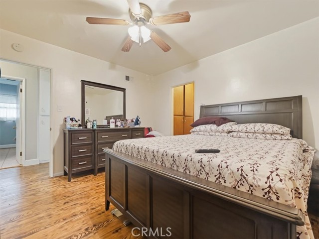 17962 Merrill Avenue, Fontana CA: https://media.crmls.org/medias/c470a2bb-1dbe-42cb-a23a-420cbb270664.jpg
