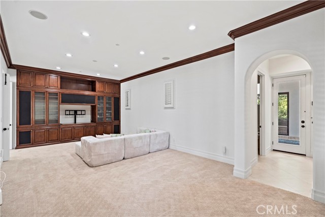 2535 Bronzewood Drive, Tustin CA: https://media.crmls.org/medias/c470f0db-3a3c-4a45-828d-a522937b86be.jpg