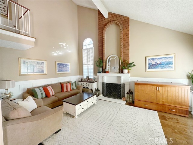 Detail Gallery Image 11 of 39 For 3440 E Saint Francis Pl, Long Beach,  CA 90805 - 4 Beds | 2 Baths