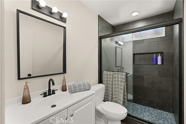 341 Carriage Drive, Santa Ana CA: https://media.crmls.org/medias/c471b4a4-2814-42a3-bbec-2b31b4552b0e.jpg