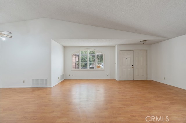 43805 Nicole Street, Lancaster CA: https://media.crmls.org/medias/c4722f13-4c94-4699-9a13-ec9067a7b325.jpg