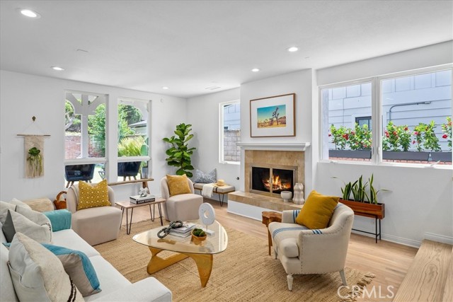 2209 Valley Drive, Manhattan Beach, California 90266, 4 Bedrooms Bedrooms, ,2 BathroomsBathrooms,Residential,Sold,Valley,SB22159548