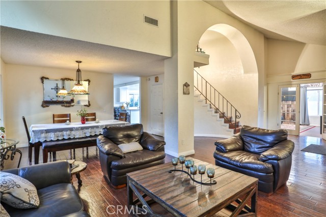 6073 Cameo Street, Rancho Cucamonga CA: https://media.crmls.org/medias/c472b20c-5f2c-4f81-9715-7c0a18451d8f.jpg
