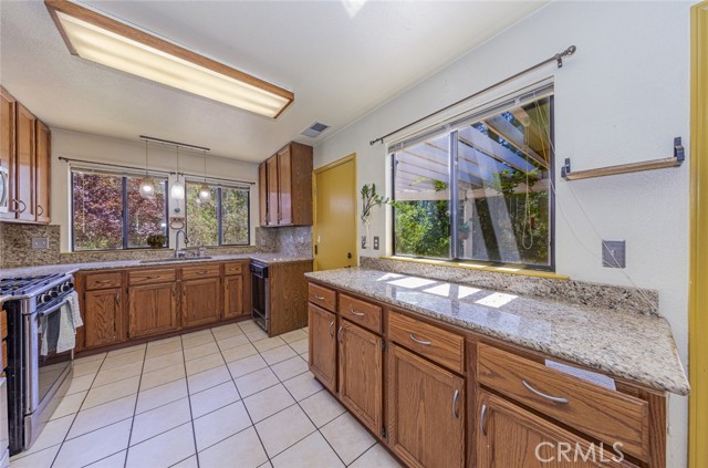 Detail Gallery Image 12 of 45 For 3460 Triangle Rd, Mariposa,  CA 95338 - 3 Beds | 2 Baths