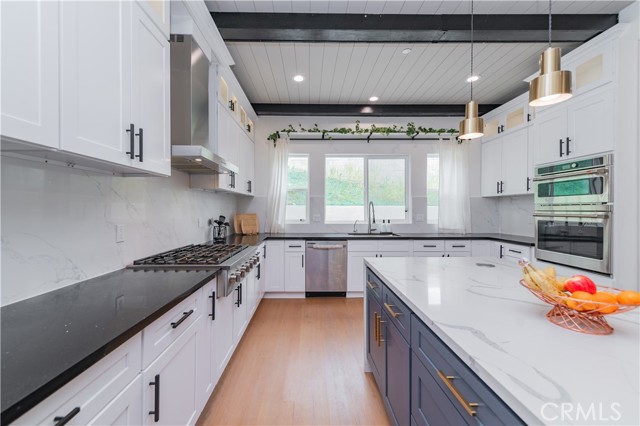 Detail Gallery Image 17 of 61 For 451 Avenida Esplendor, Walnut,  CA 91789 - 6 Beds | 6/1 Baths