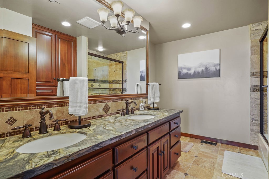 MLS #IV25250063 image #40