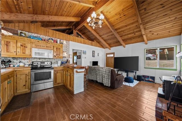 Detail Gallery Image 14 of 29 For 731 Yukon Rd, Green Valley Lake,  CA 92341 - 2 Beds | 1 Baths