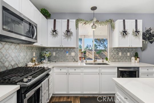 Detail Gallery Image 5 of 19 For 7571 Clementine, Corona,  CA 92880 - 5 Beds | 3 Baths