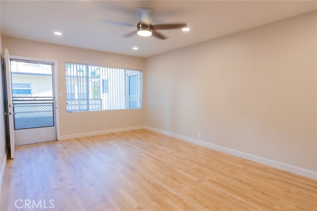 Detail Gallery Image 2 of 14 For 608 Esplanade #2,  Redondo Beach,  CA 90277 - 1 Beds | 1 Baths