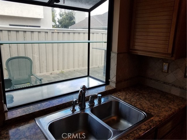 45 Wintermist, Irvine CA: https://media.crmls.org/medias/c475bcf3-0149-4dce-aed3-4dee9dce1155.jpg