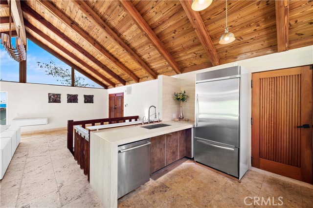 Detail Gallery Image 9 of 31 For 785 Summit Dr, Laguna Beach,  CA 92651 - 4 Beds | 4 Baths
