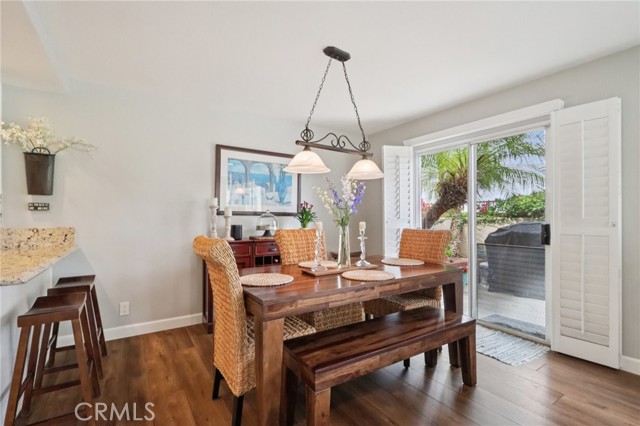 21201 Jasmines Way, Lake Forest CA: https://media.crmls.org/medias/c47600ae-229c-4bec-b96c-e9b837645de0.jpg