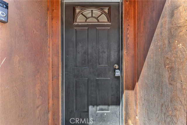 Detail Gallery Image 4 of 29 For 1124 W Country Club Bld, Big Bear City,  CA 92314 - 3 Beds | 2 Baths