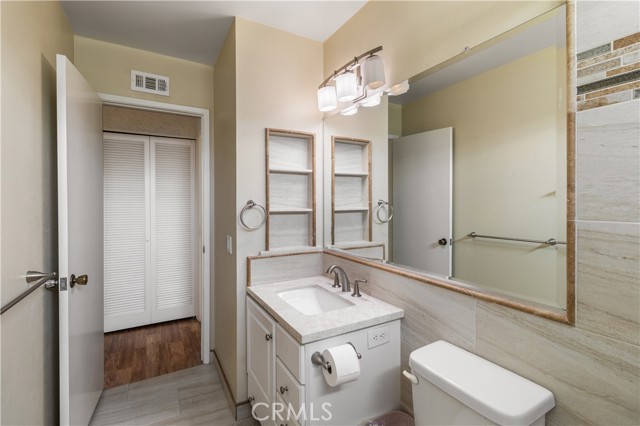 25265 Pana Court, Lake Forest CA: https://media.crmls.org/medias/c47644fb-3c23-4d9f-8d28-5677f778cb70.jpg