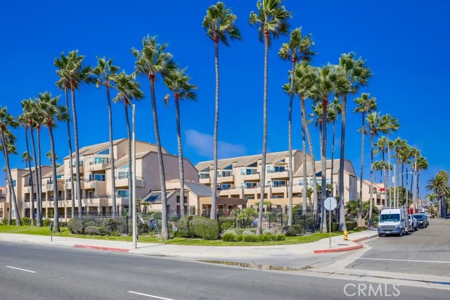 Detail Gallery Image 54 of 73 For 1200 Pacific Coast #424,  Huntington Beach,  CA 92648 - 1 Beds | 1 Baths