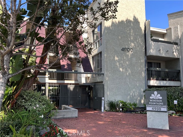 Detail Gallery Image 1 of 44 For 4900 Overland Avenue #125,  Culver City,  CA 90230 - 2 Beds | 2 Baths