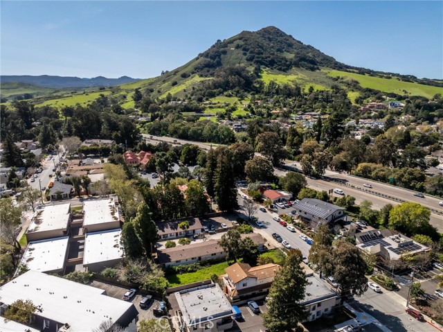 Detail Gallery Image 3 of 13 For 879 Walnut St, San Luis Obispo,  CA 93401 - – Beds | – Baths