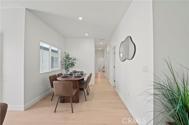 Detail Gallery Image 13 of 52 For 13622 Illinois St, Westminster,  CA 92683 - 8 Beds | 4 Baths