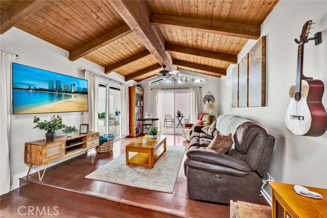 Detail Gallery Image 13 of 33 For 24615 Overlake Dr, Lake Forest,  CA 92630 - 3 Beds | 2 Baths