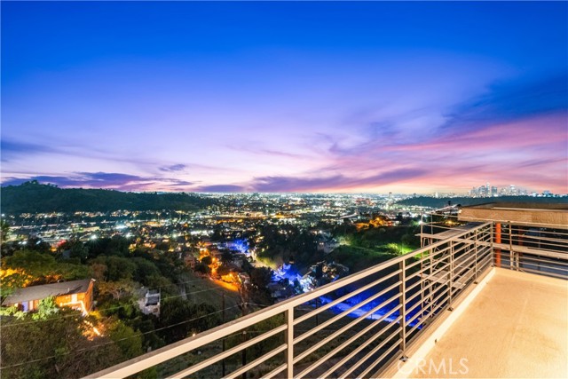 Detail Gallery Image 3 of 28 For 615 Etta St, Los Angeles,  CA 90065 - 3 Beds | 2/1 Baths