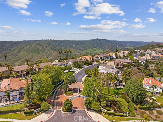 27 Coronado Pointe, Laguna Niguel CA: https://media.crmls.org/medias/c47c5342-d6fb-4e9e-87ed-ba3c00409d9c.jpg