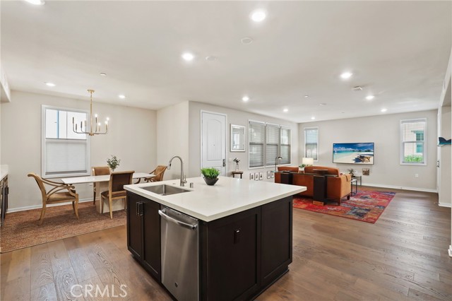 Detail Gallery Image 19 of 46 For 223 Carlow, Irvine,  CA 92618 - 1 Beds | 1/1 Baths