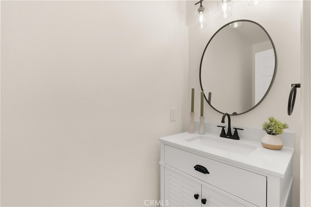 MLS #OC25233872 image #20