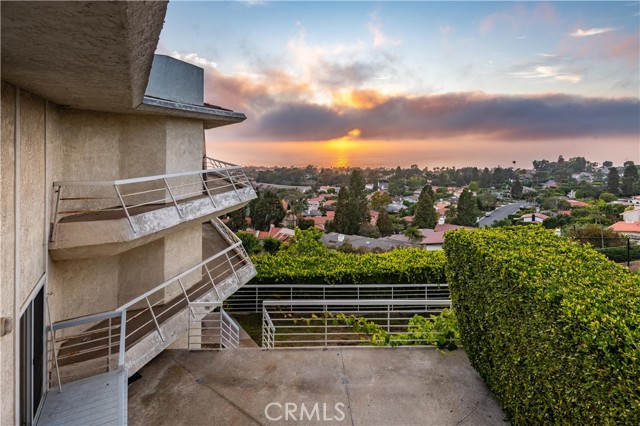 1549 Via Leon, Palos Verdes Estates, California 90274, 6 Bedrooms Bedrooms, ,3 BathroomsBathrooms,Residential,Sold,Via Leon,PV22016533