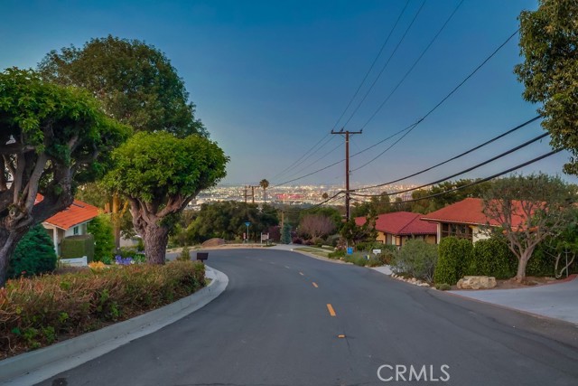 6609 Via Canada, Rancho Palos Verdes CA: https://media.crmls.org/medias/c47f2ad9-55a2-4a68-9324-3252ec8de2b4.jpg