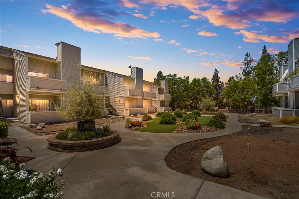 777 S Citrus Avenue #164