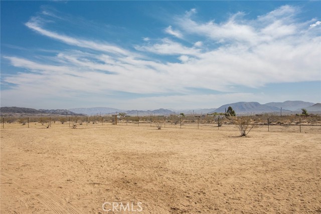 1234 Castillo Road, Landers CA: https://media.crmls.org/medias/c4807a62-936b-4250-8833-73f4974b9dec.jpg