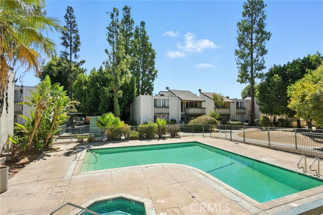 8601 International Avenue, Canoga Park CA: https://media.crmls.org/medias/c480aeb4-07f3-4043-a68f-f4ac58e1e727.jpg